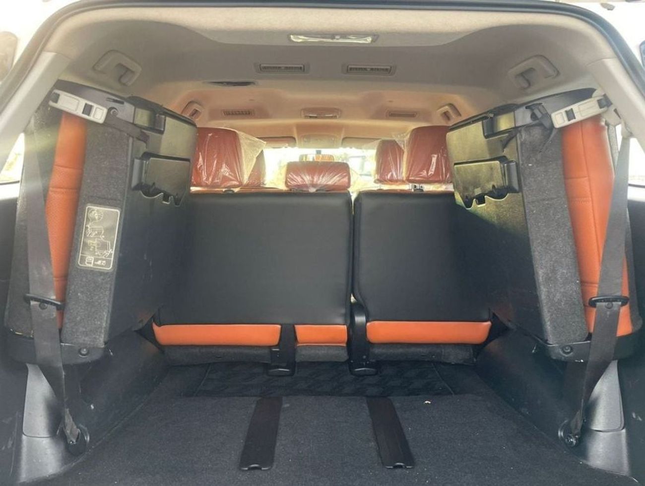 Toyota Fortuner 2017 Toyota Fortuner GX.R+ 4.0L V6 - Push Start With Gear shifter - 4x4 AWD - 7 Leather Seats - Rear