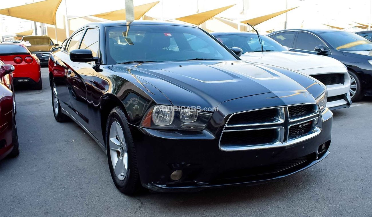 دودج تشارجر 2012 V6 American specs Full automatic