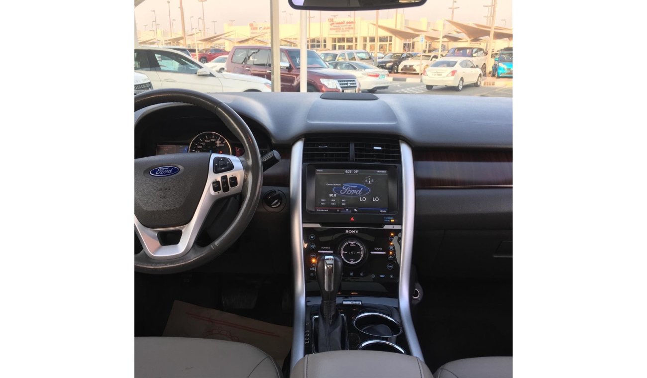 Ford Edge model 2012GCC car prefect condition full service full option one owner low mileage