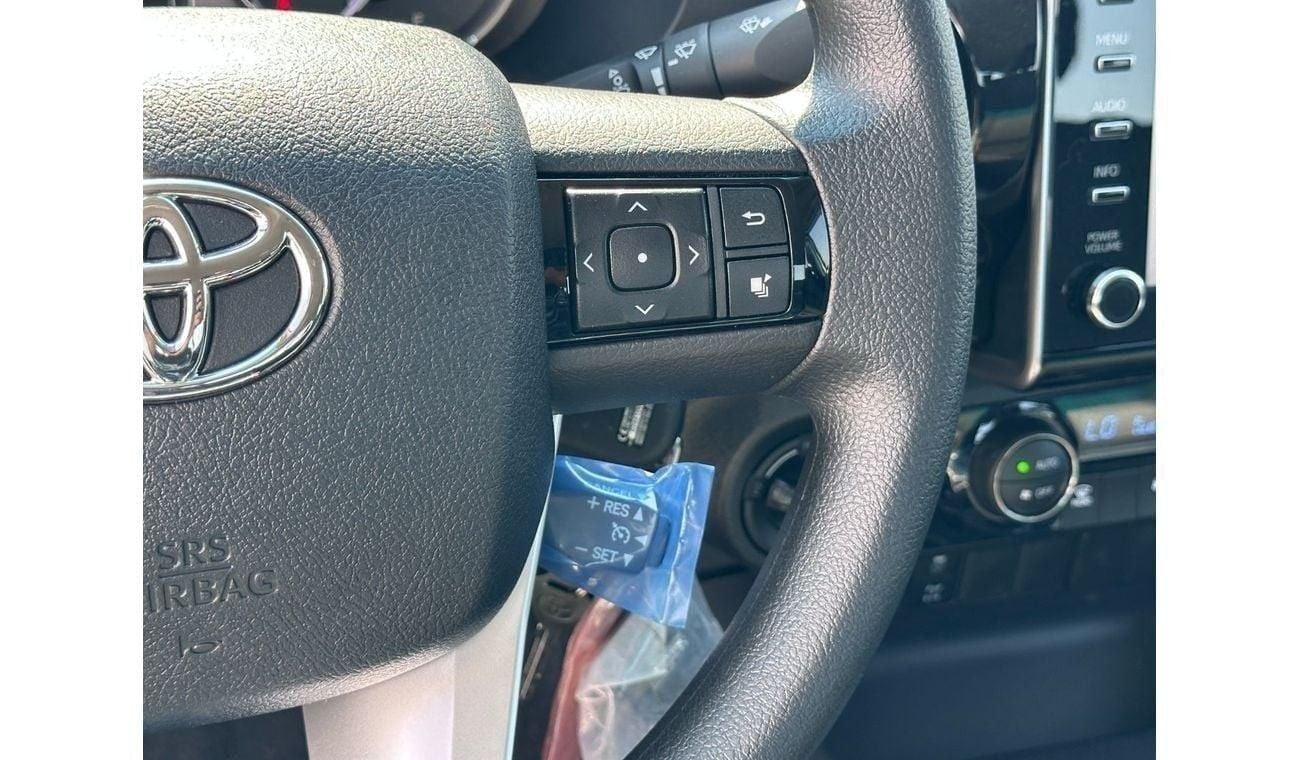 Toyota Hilux DC 2.4L DIESEL AUTOMATIC