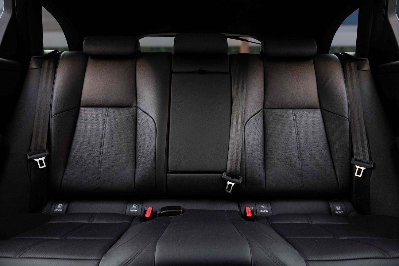 Land Rover Range Rover Velar | P250 R-Dynamic SE | 5,385 P.M  | 0% Downpayment | Excellent Condition!