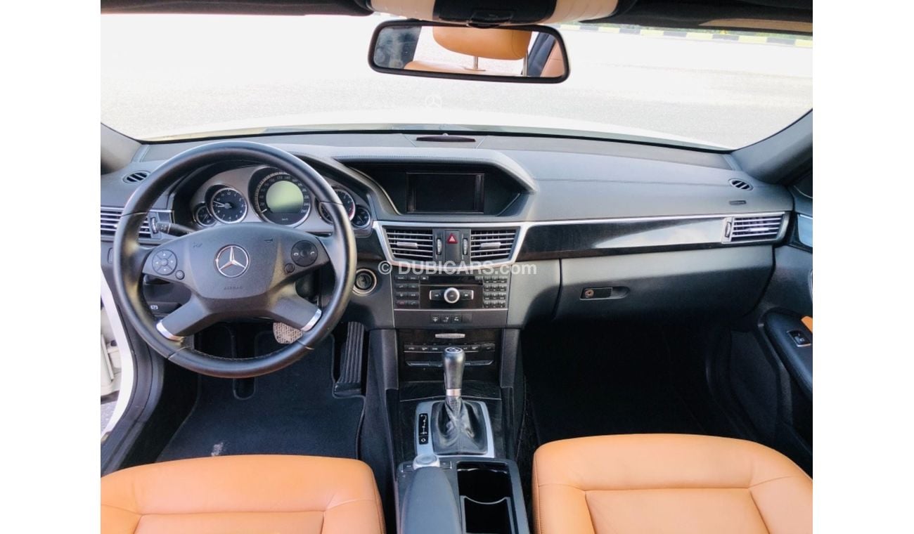 Mercedes-Benz E 250 Model 2011 GCC CAR PERFECT CONDITION INSIDE AND OUTSIDE FULL OPTION PANORAMIC ROOF LEATHER SEATS