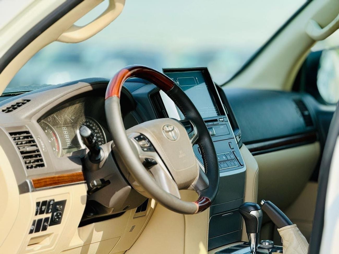 Toyota Land Cruiser GXR