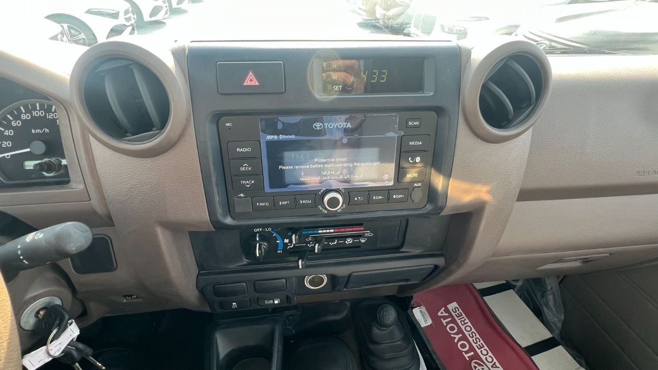 Toyota Land Cruiser Pick Up Std 4.0L Single Cab Utility 4WD TOYOTA LC PICK UP 4.0L Single Cab 4WD