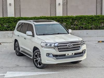 Toyota Land Cruiser GXR V8 FULL OPTION GCC IN EXCELLENT CONDITION