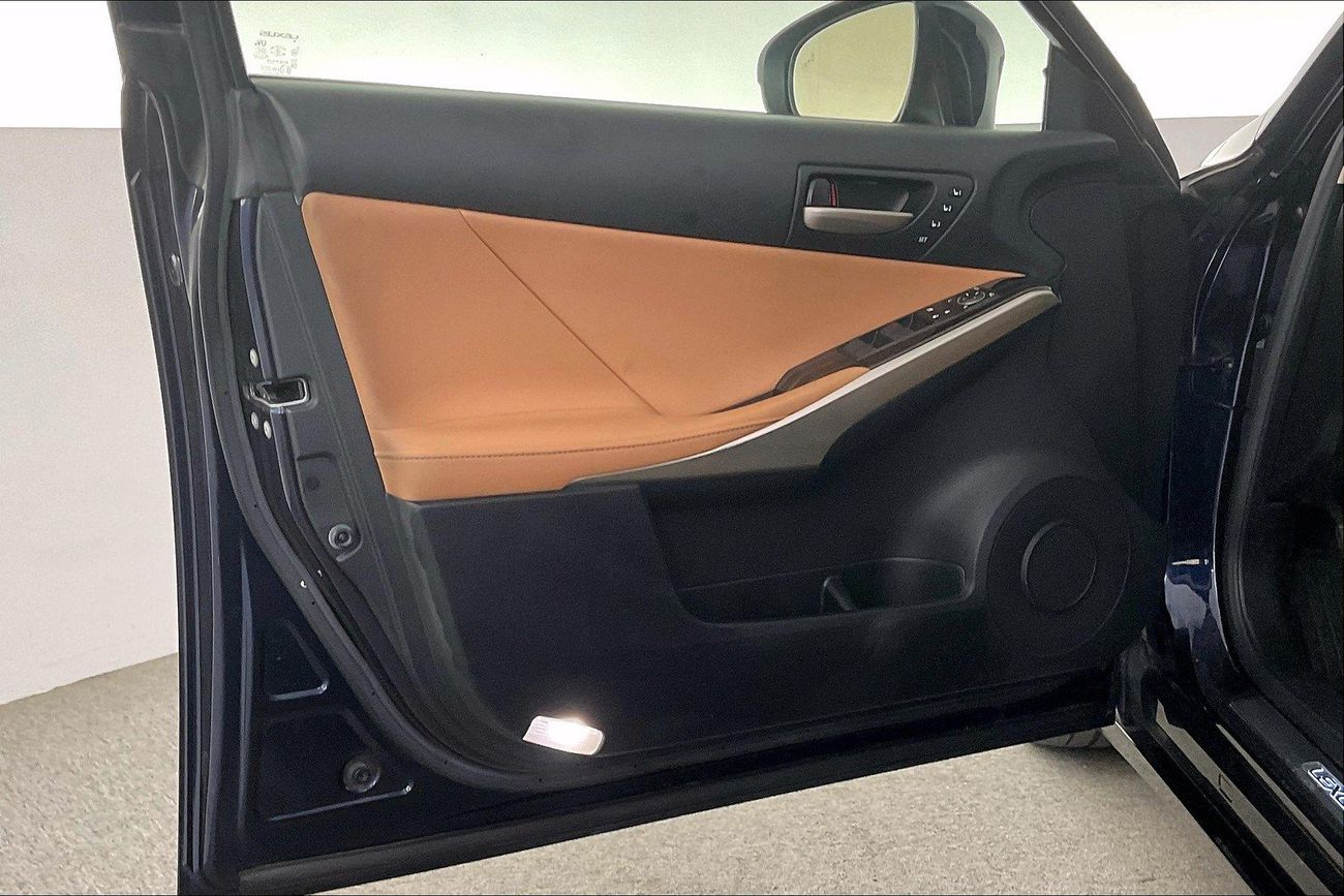 Lexus IS350 Platinum | Guaranteed Warranty | 0 Down Payment