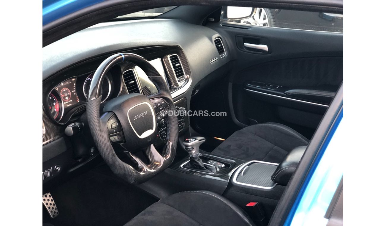 دودج تشارجر موديل 2015 خليجي فل مواصفات كراسي جلد ومثبت سرعه وتحكم كهربي كامل ونظام صوت ممتاز وكاميرا خلفيه