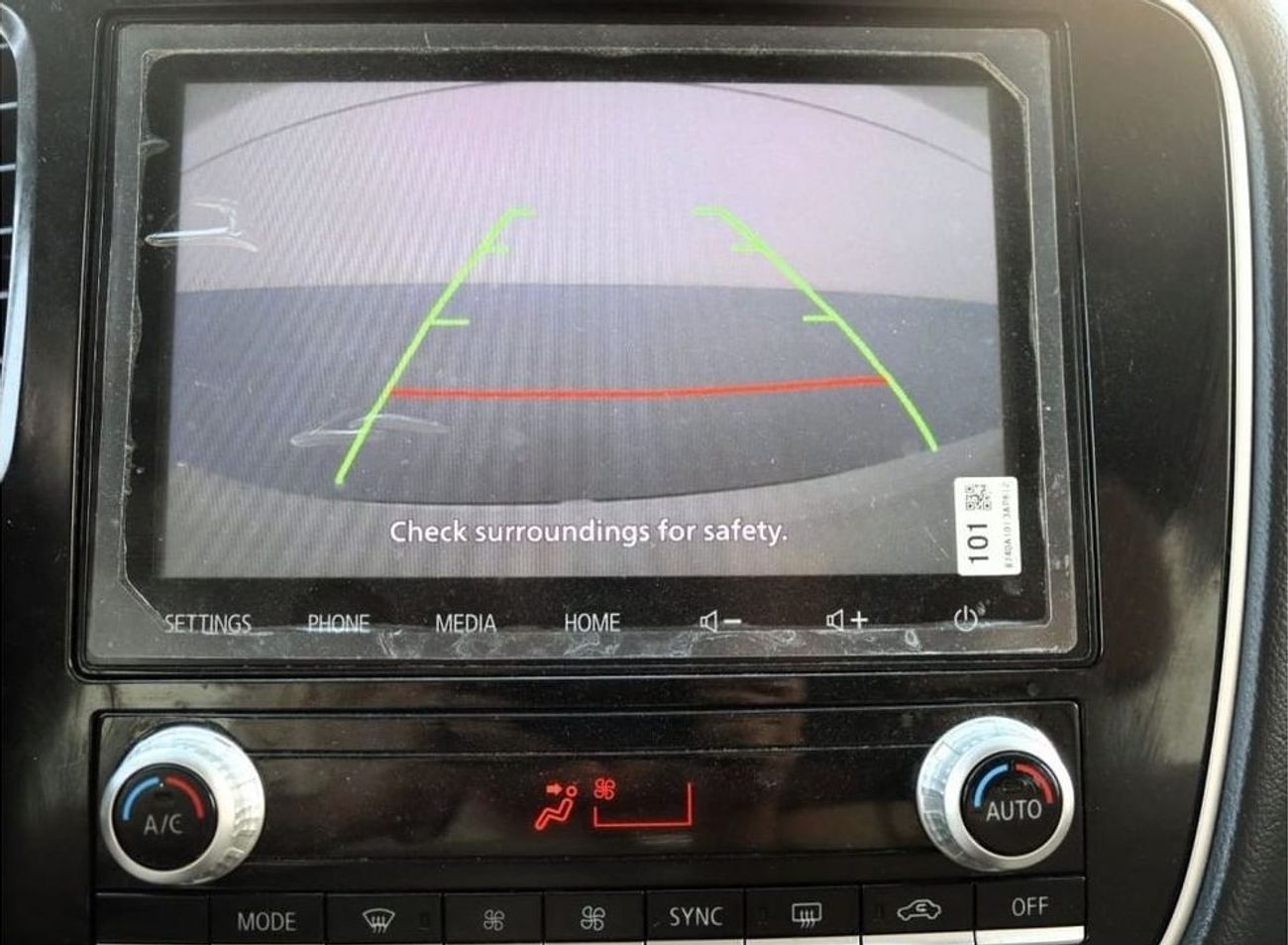 Mitsubishi Outlander GLX Basic 2.4L (5 Seater) Mitsubishi Outlander 2020 GCC edition, mileage 85,000 KM, with a 2.4L engi