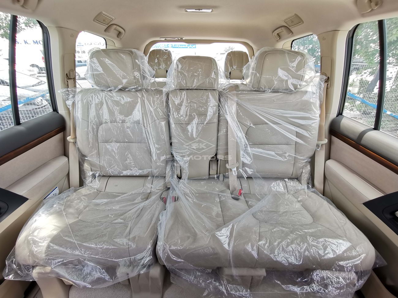 تويوتا لاند كروزر 4.0L, 18" Rims, Front Power Seats, Leather Seats, DVD, Rear Camera, Sunroof (CODE # GXR07)