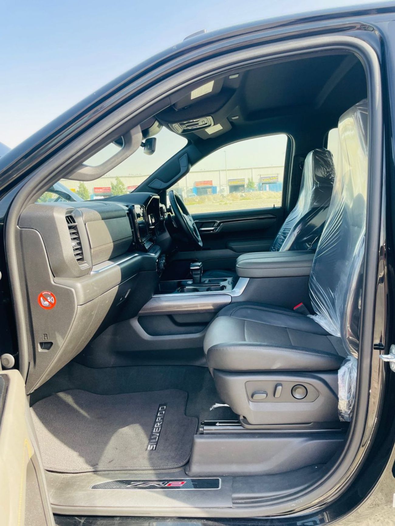 Chevrolet Silverado ZR2 Dual Cabin Pickup RHD 4WD 6.2L Eco tec3 V8 Petrol Engine Automatic 5 Seats 4 Doors