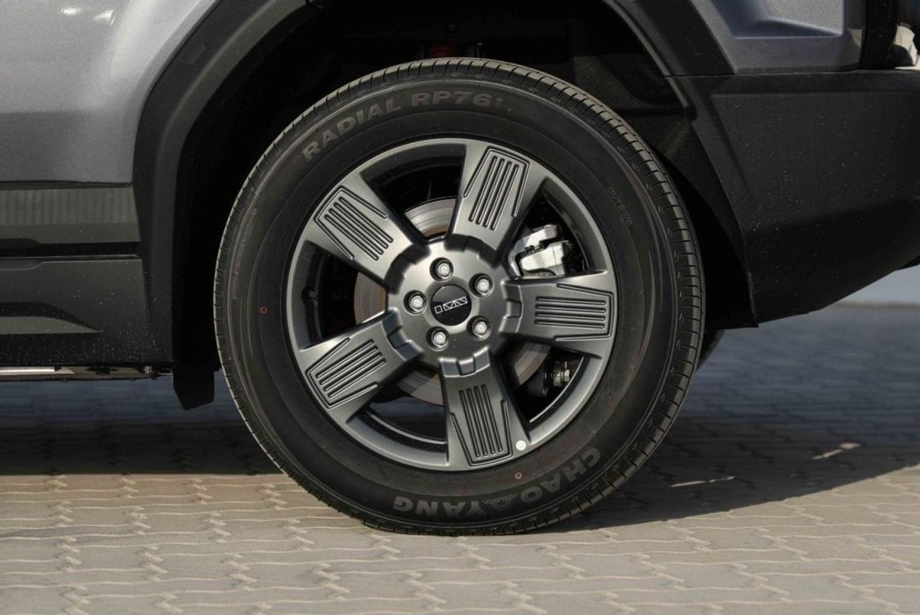 شيري iCar 03 2024 ICAR EQ3 V2 طويلة المدى - رمادي من الداخل أبيض | تصدير فقط