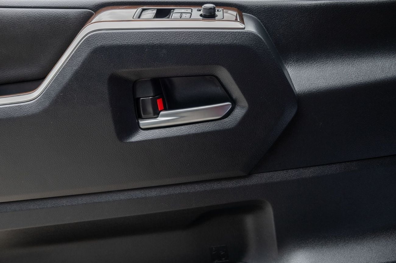 تويوتا جرافينا Premium 3.5L