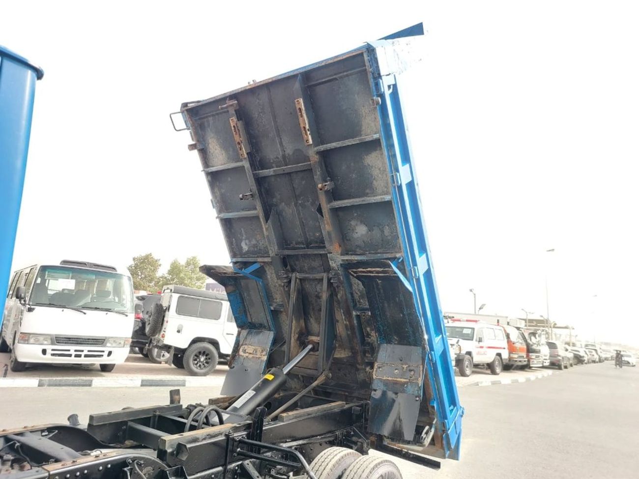 Mitsubishi Fuso Canter MITSUBISHI CANTER DUMPER TRUCK RHD 1987 MODEL 3.5 L DIESEL MANUAL(PM10095)