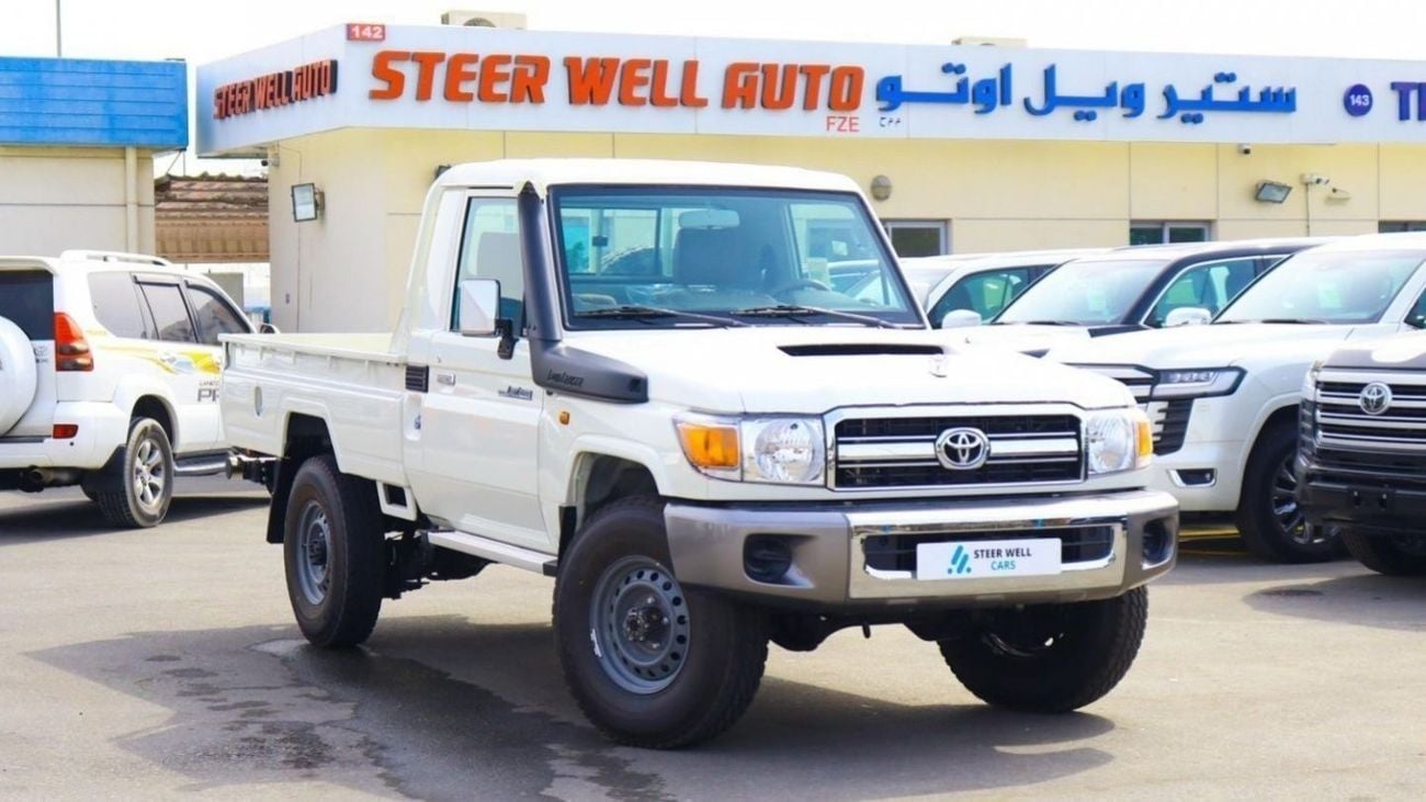 تويوتا لاند كروزر بيك آب SC 2022 | LC 79 - 4.5L V8 DSL M/T SINGLE CAB - POWER WINDOW - EXPORT ONLY
