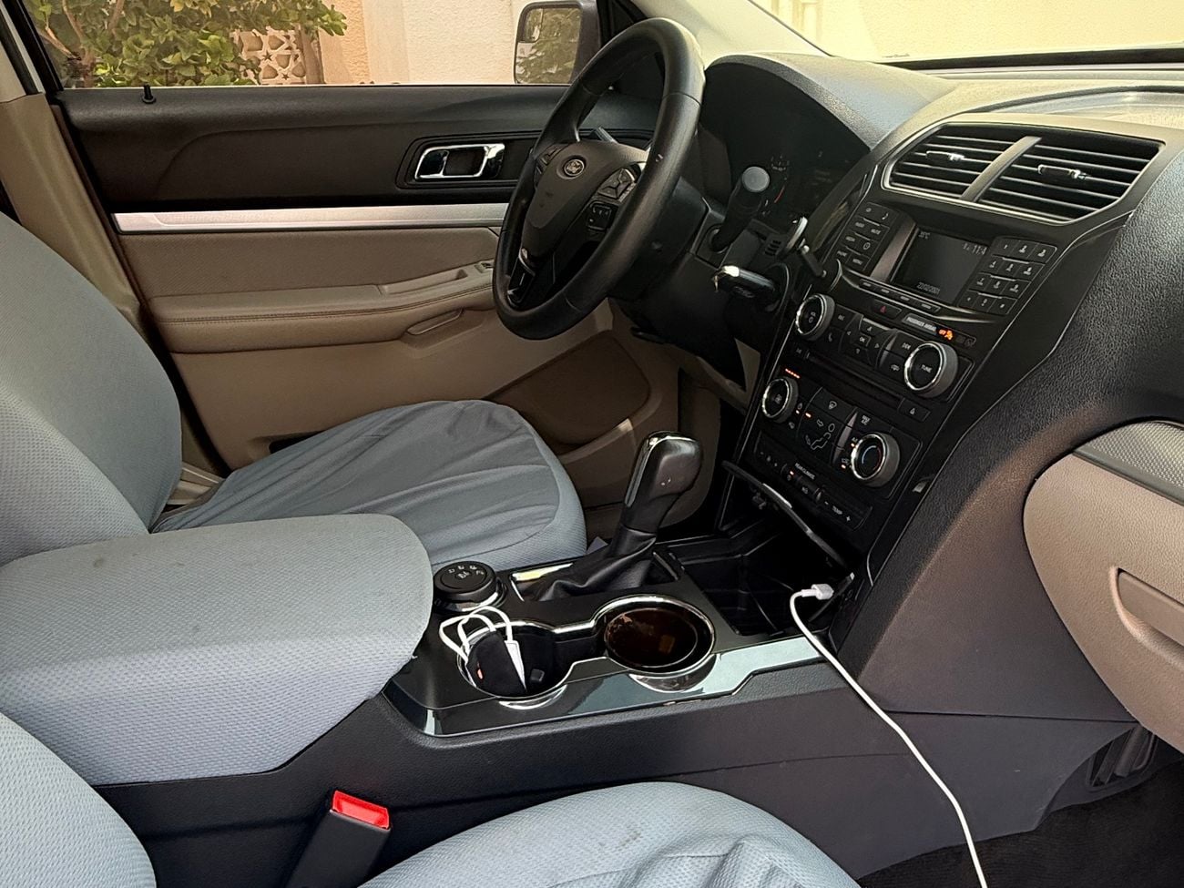 Ford Explorer BASE