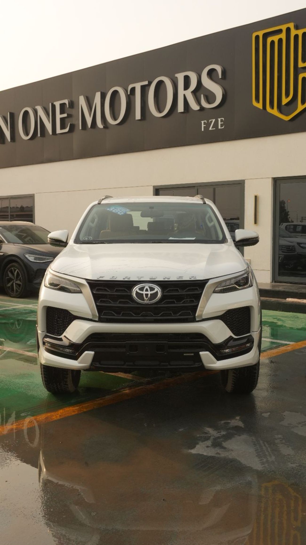 Toyota Fortuner Toyota Fortuner - SR5 Plus 2.7 L - GCC - 2025