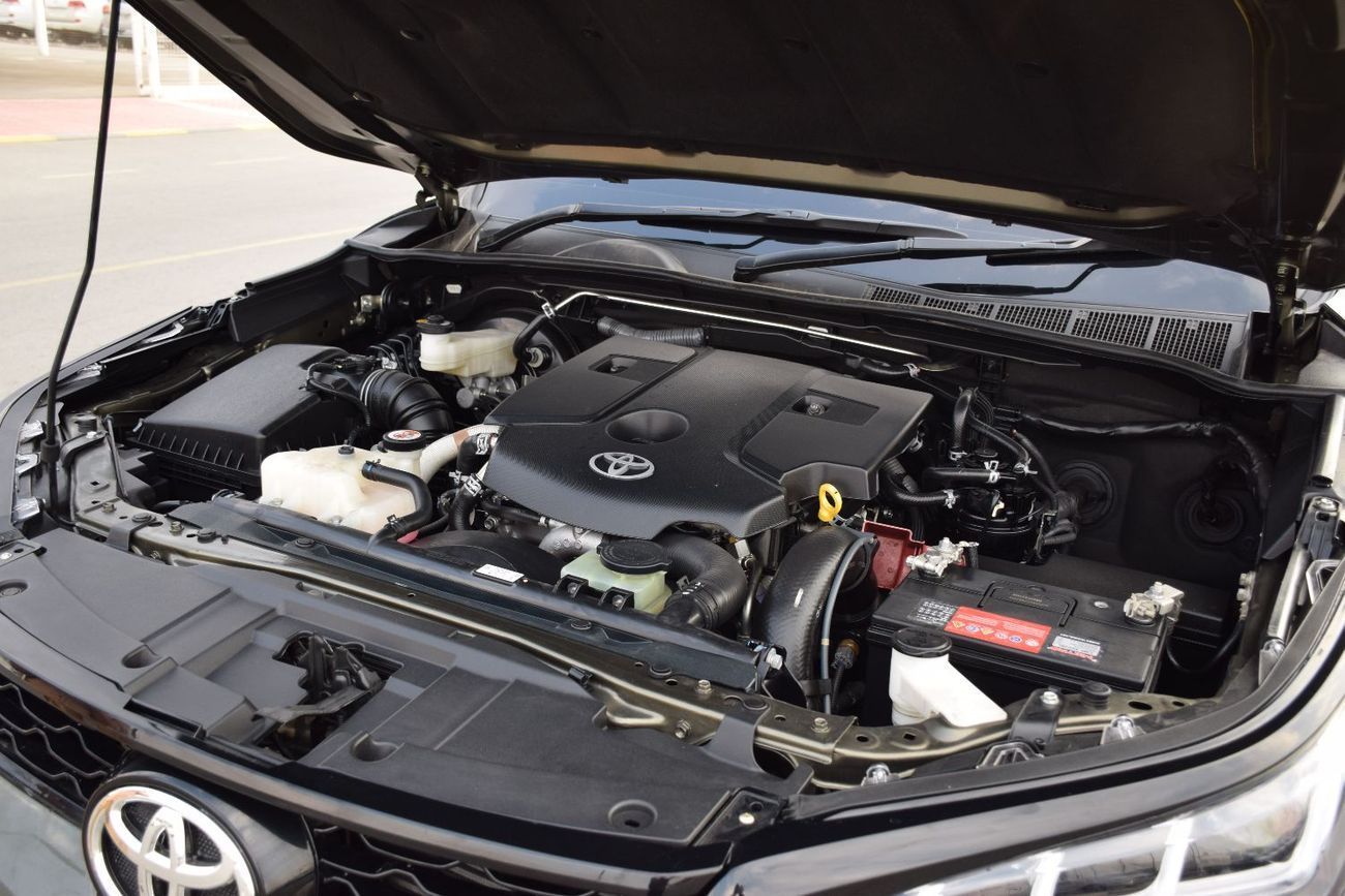 Toyota Fortuner VX2 4X4 Diesel 2.8L (Right Hand)