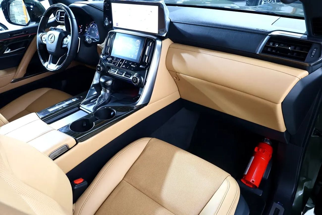 Lexus LX600 SIGNATURE GCC Specs-Under warranty-Pristine Condition