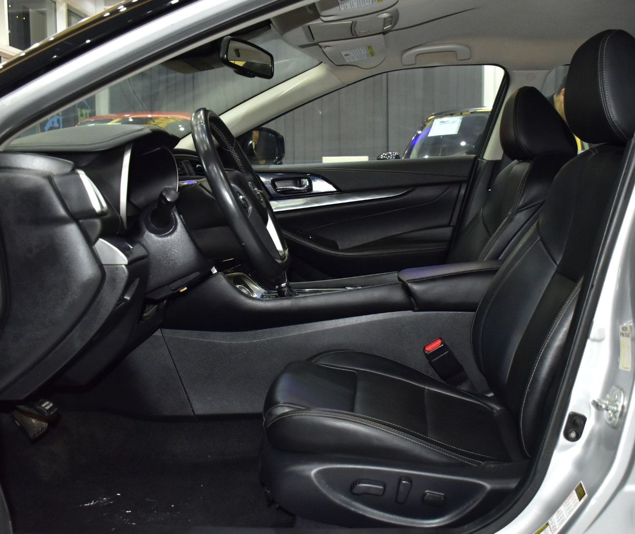 نيسان ماكسيما EXCELLENT DEAL for our Nissan Maxima SV ( 2021 Model ) in Silver Color American Specs