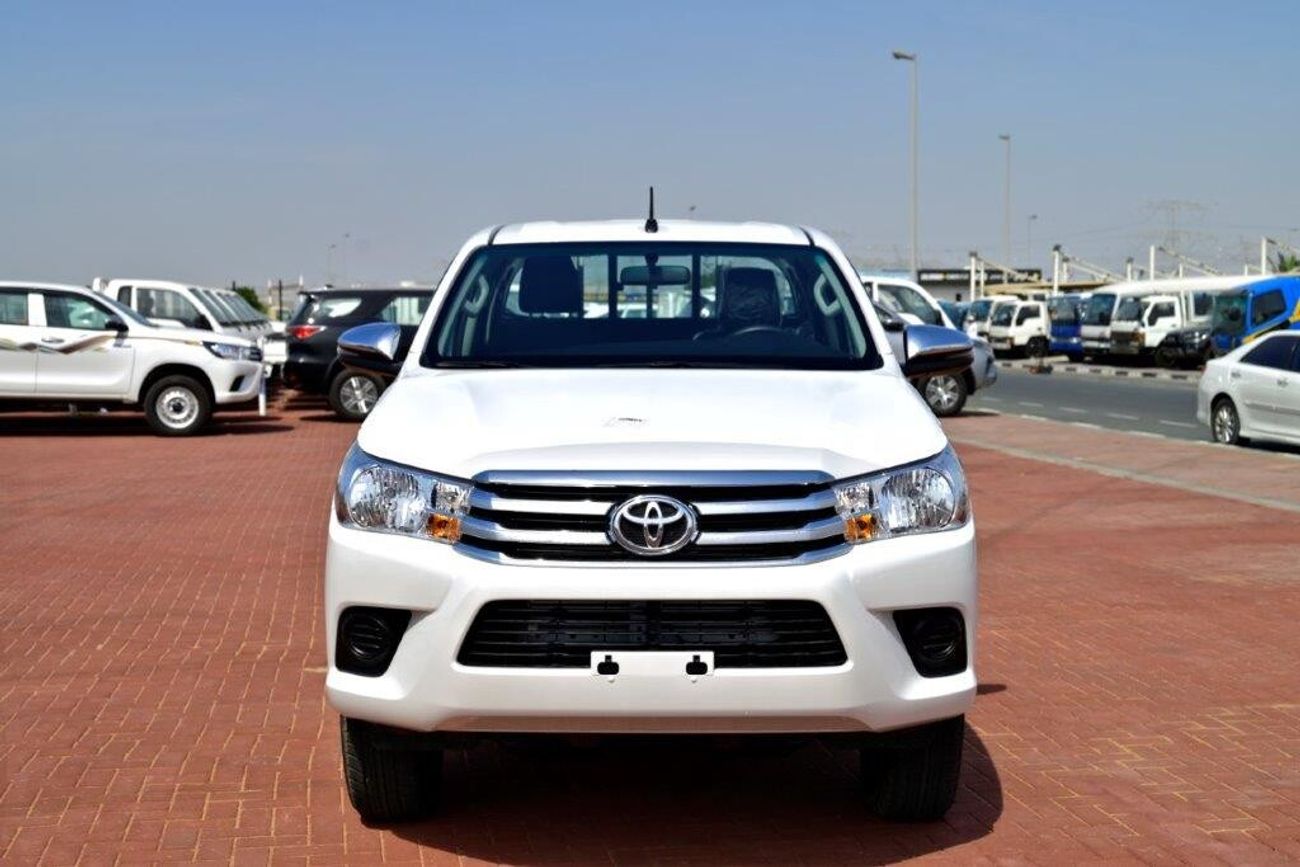 تويوتا هيلوكس 2.4L Diesel 4WD Automatic