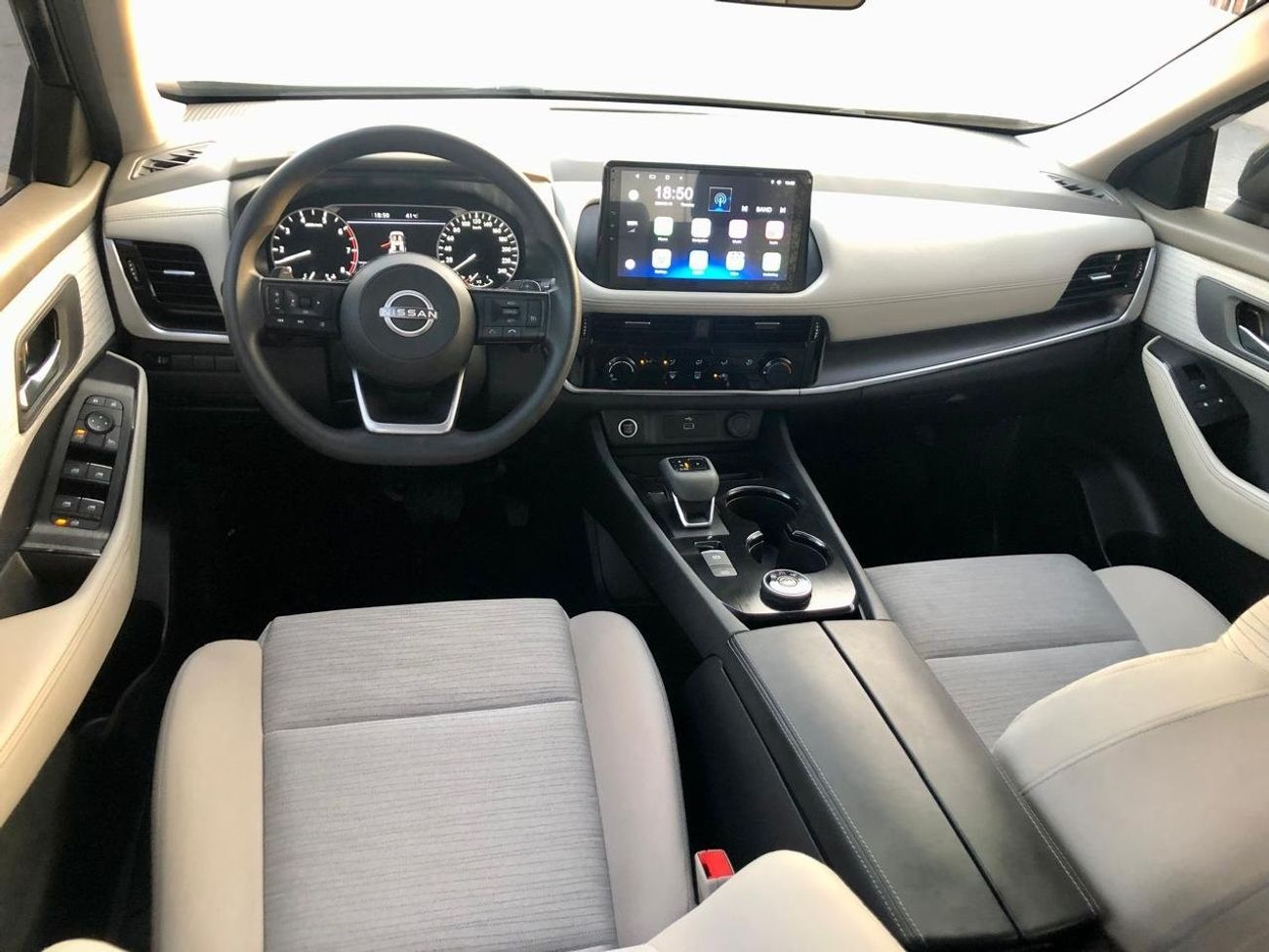 نيسان إكس تريل NISSAN XTRAIL 2.5L  7 SEATER 2023 GCC Spices