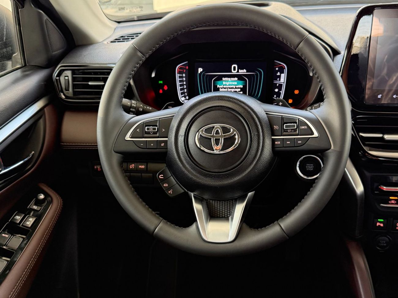 تويوتا أوربان كروزر URBAN CRUISER GLX 1.5 PANORAMA **EXPORT ONLY**التصدير فقط خارج الخليج***