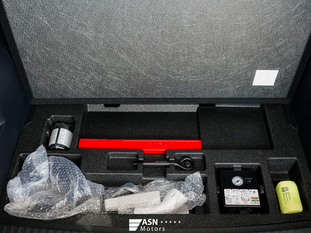 BYD Leopard Titanium 7 Ultra Edition Orange Interior 1.5 Plug-In Hybrid (Export Price)