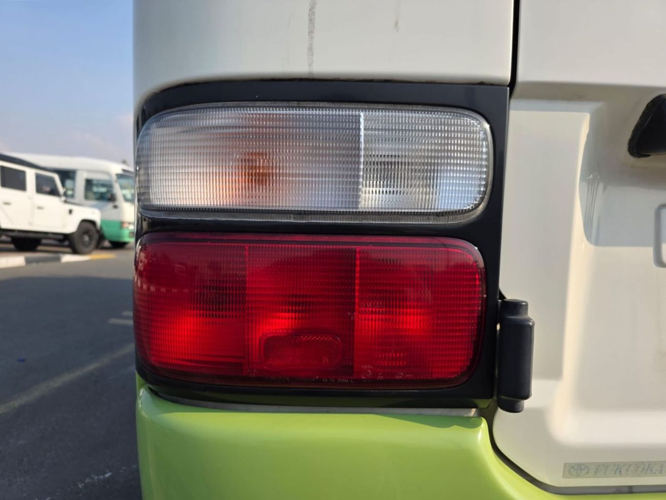 Toyota Coaster TOYOTA COASTER BUS RHD 2012 MODEL 4.0 L DIESEL AUTOMATIC(PM53691)