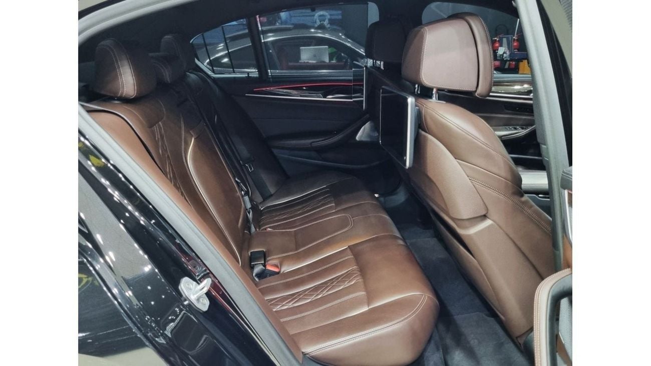 BMW M550i SPECIAL OFFER BMW M550I 2018 GCC IN IMMACULATE CONDITION STILL UNDER SERVICE CONTRACT FROM BMW