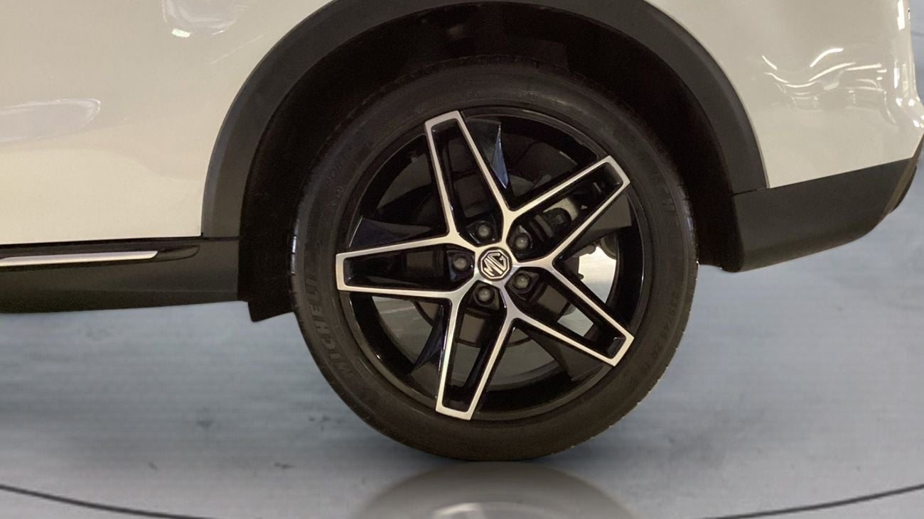 أم جي RX5 1.5T LUX 2WD | شامل الضمان | 0 ﺪﻔﻋﺓ ﺃﻮﻟﻯ