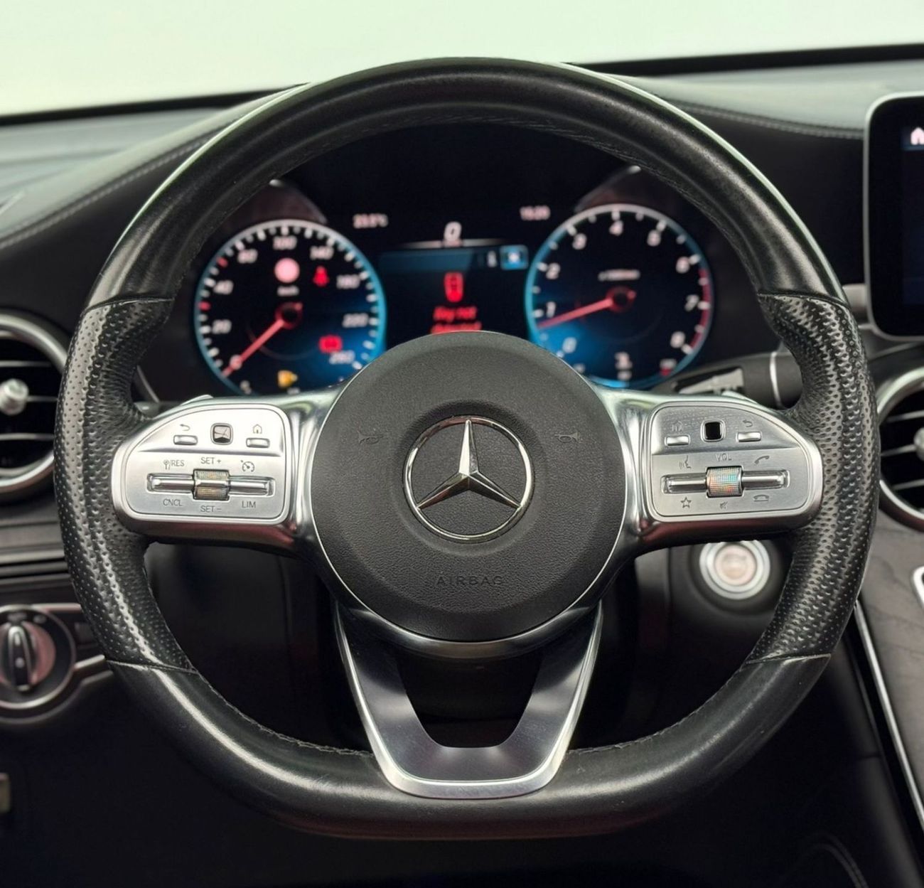 Mercedes-Benz GLC 200 Std 2.0L 2021 Mercedes GLC 200 AMG, 2026 Mercedes Warranty, Mercedes Service History, GCC