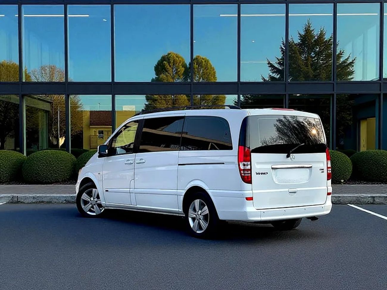 مرسيدس بنز فيانو Trend 3.5L | | | GCC | 3.5L V6