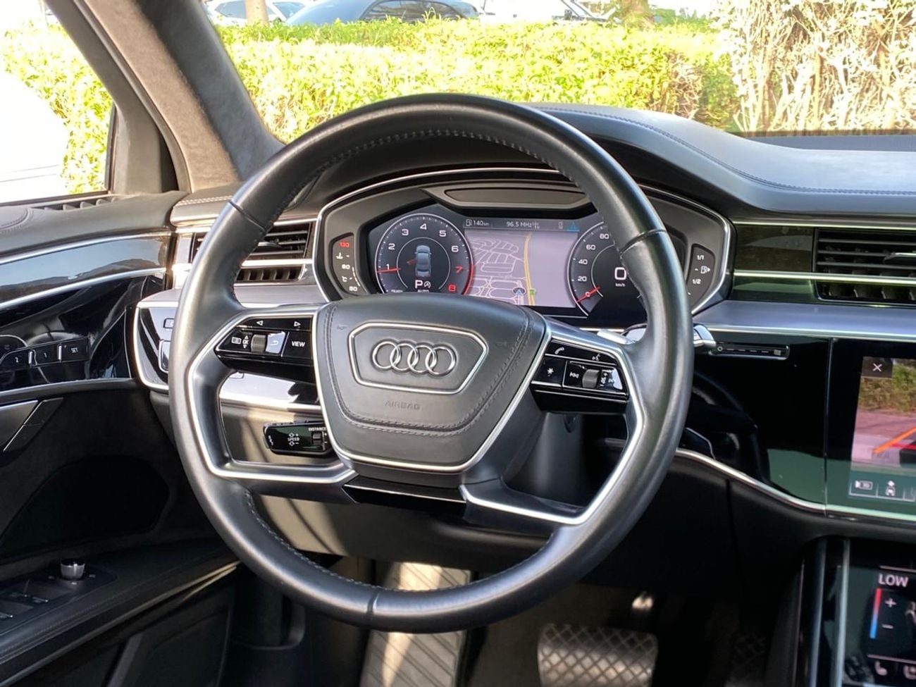 Audi A8 L 60 TFSI