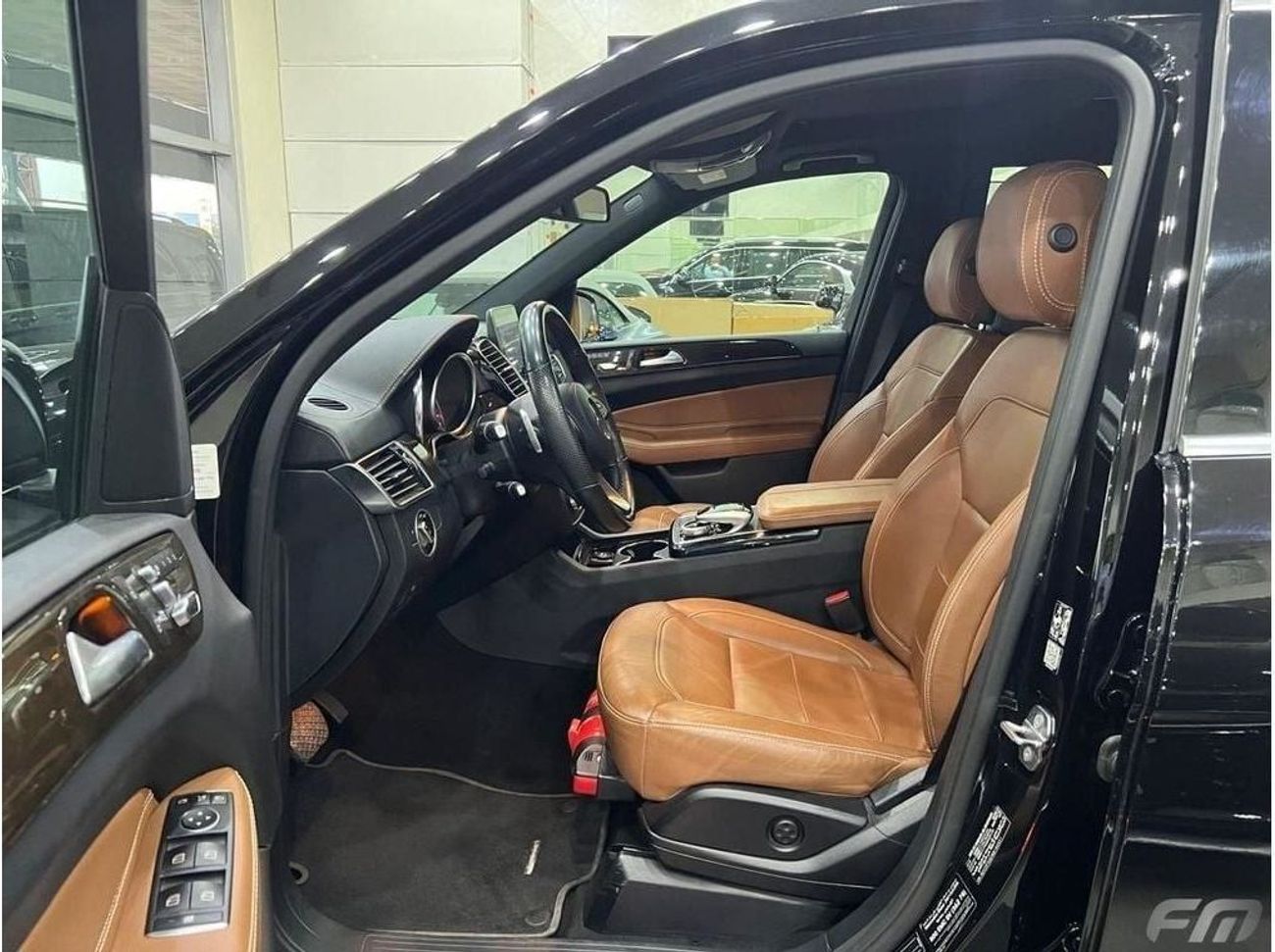 مرسيدس بنز GLS 400 MERCEDES-BENZ GLS 400 - GCC - IN IT'S REALLY GOOD CONDITION!!!