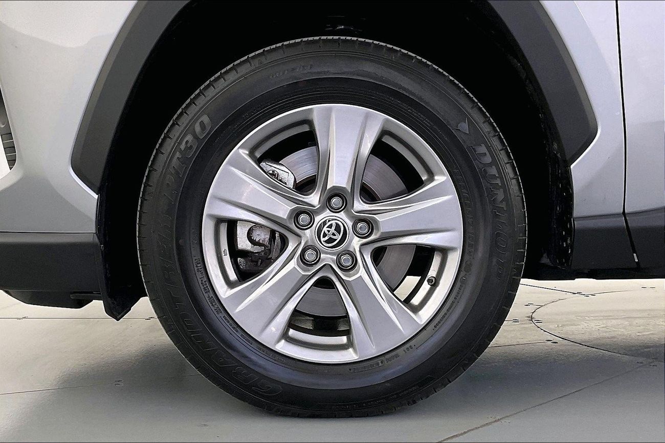 تويوتا راف ٤ EX | عرض العيد الحصري | خالية من أضرار الفيضانات