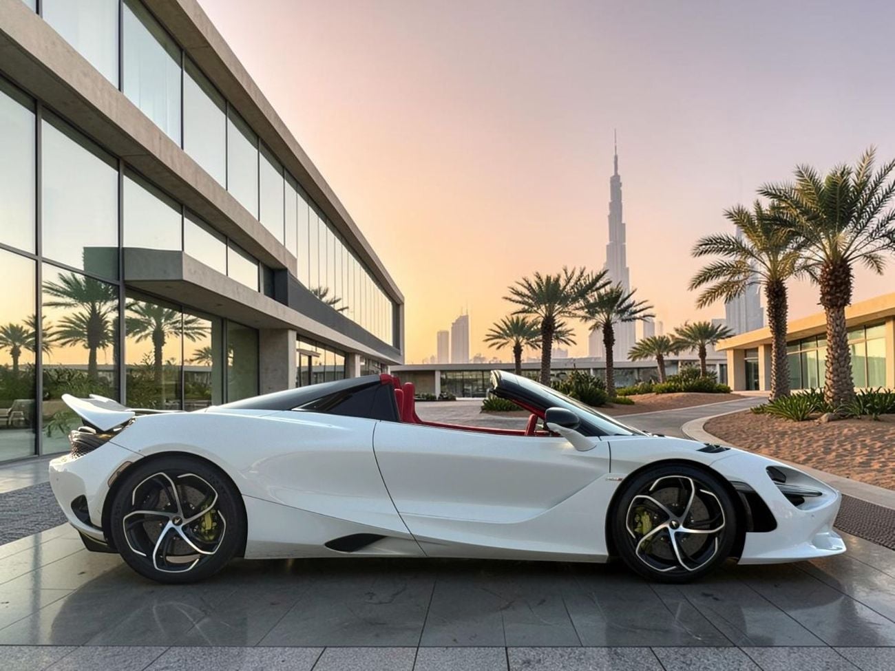 McLaren 750S Spider AED 27,999 P.M | MCLAREN 750S SPIDER MSO | 4.0L TWIN TURBO V8 | WARRANTY &amp; SERVICE PLAN | GCC SP