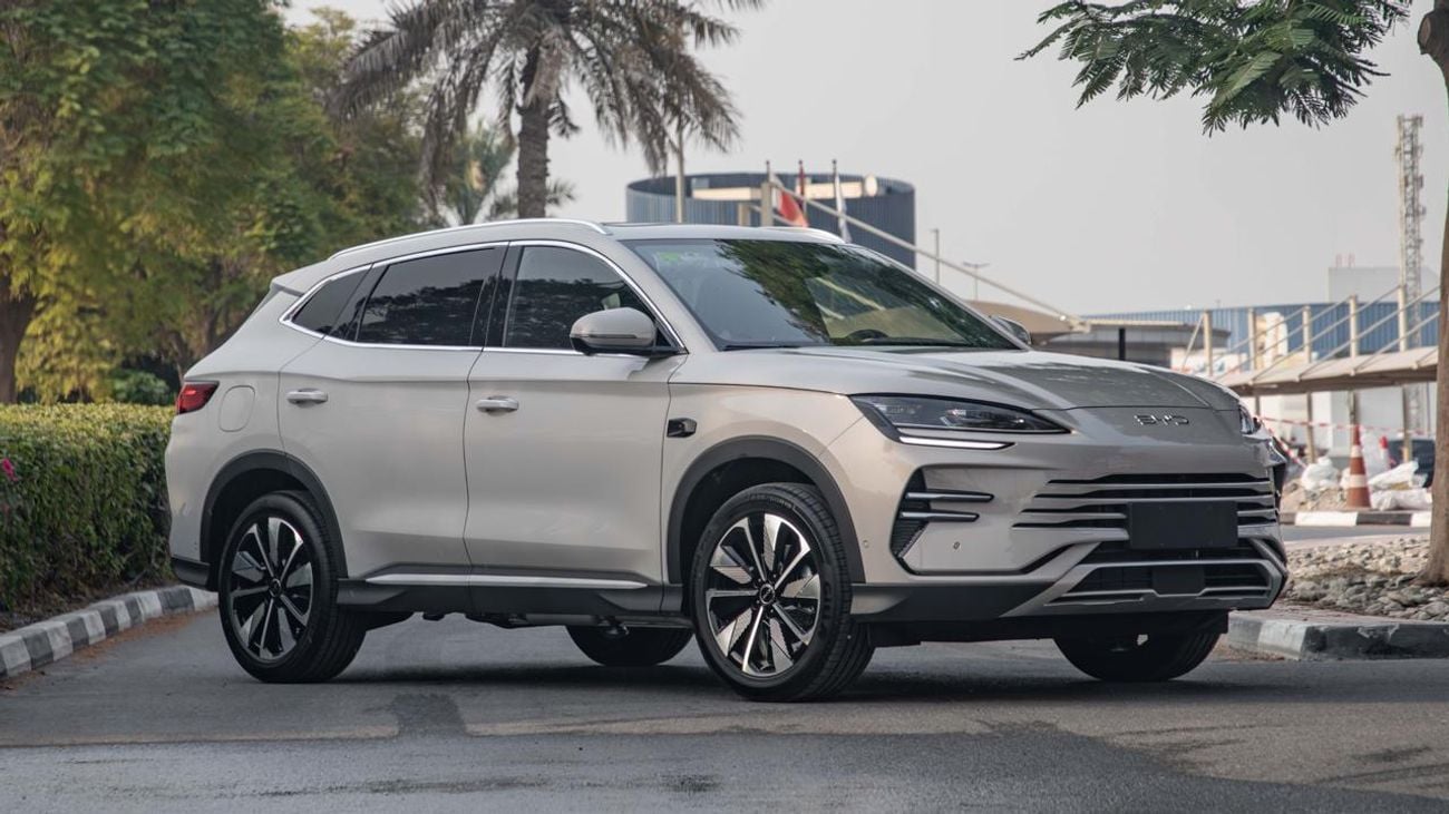 BYD Song Plus BYD Song Plus 160Km Hybrid 2025Model 1.5L petrol Engine Colour smoky Gray interior Beige push start