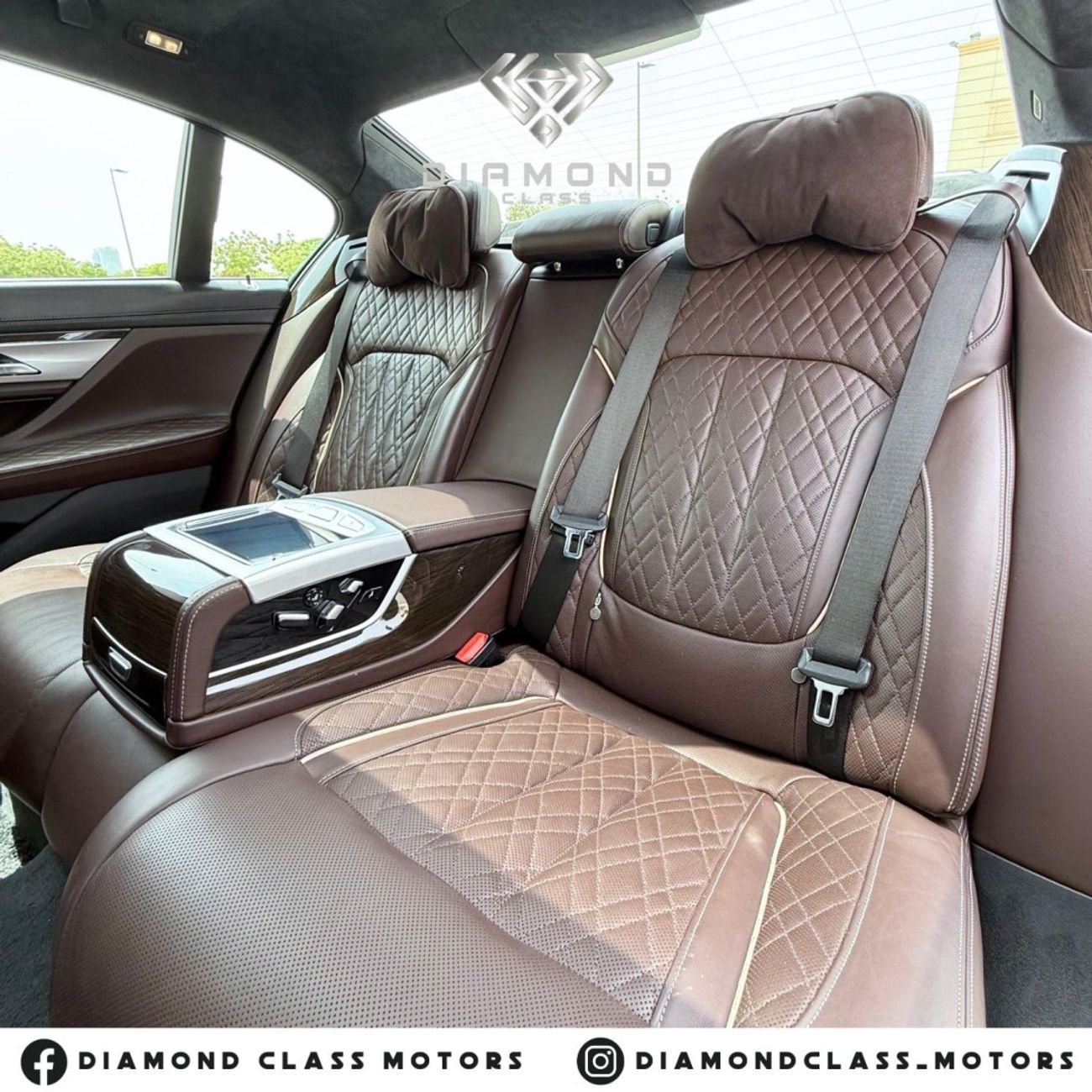 بي أم دبليو 740Li Luxury 3.0L (335 HP)