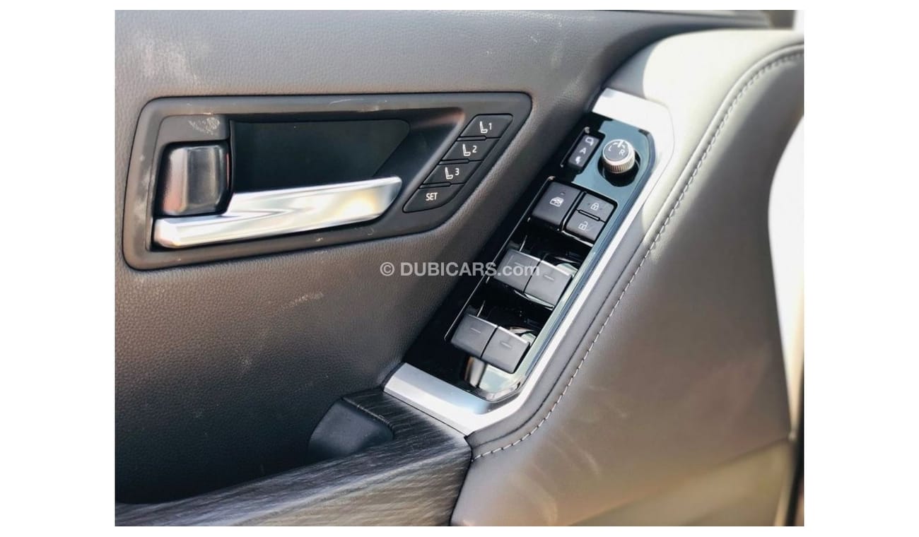 تويوتا لاند كروزر GR-S