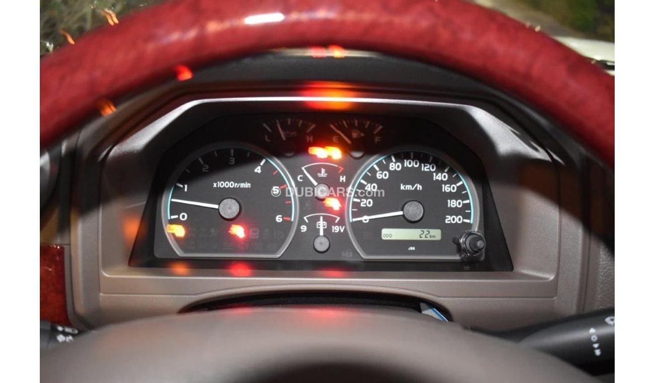 Toyota Land Cruiser Pick Up 79 Double Cabin V8 4.5L Diesel MT Limited