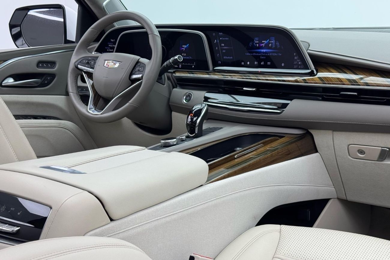 Cadillac Escalade Sport Platinum 6.2L 4WD 2023 Cadillac Escalade Sport, 2028 Cadillac Warranty + Service Pack, Fully L