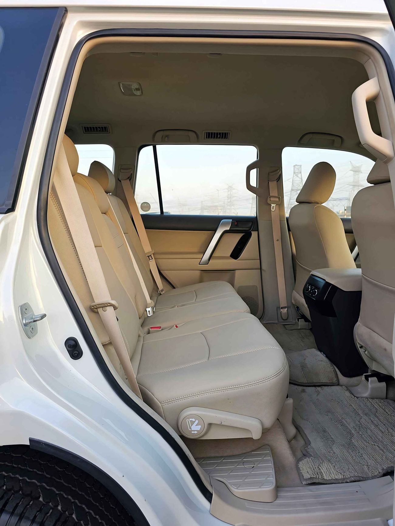 Toyota Prado GXR V6/ LOW MILEAGE/  LEATHER/ DVD CAMERA/  SPARE UP/ 1670 MONTHLY / LOT#85514