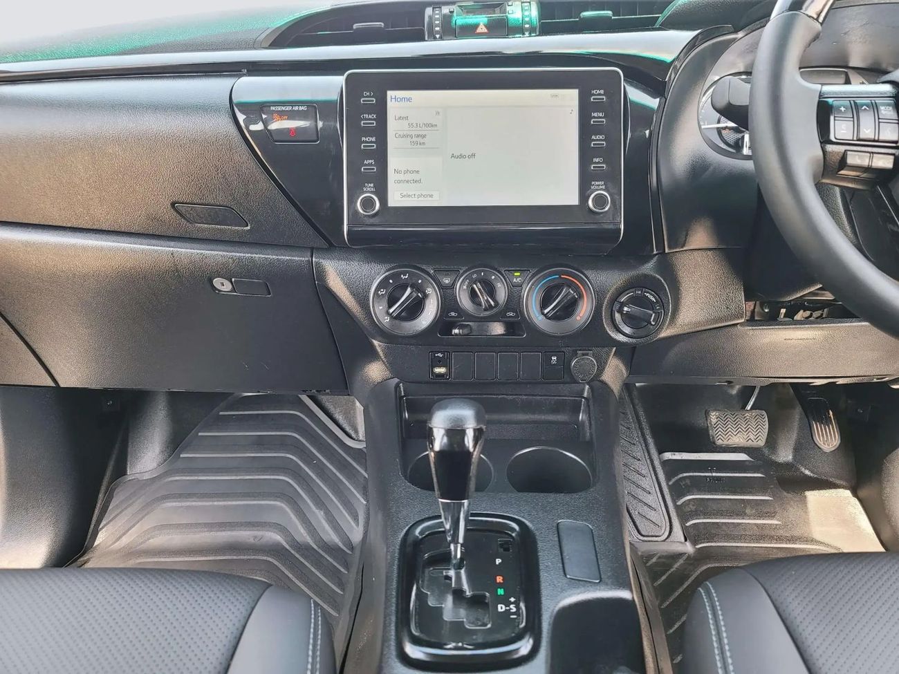 تويوتا هيلوكس 4x4 Diesel 2.8L Right hand Drive (Export Only)