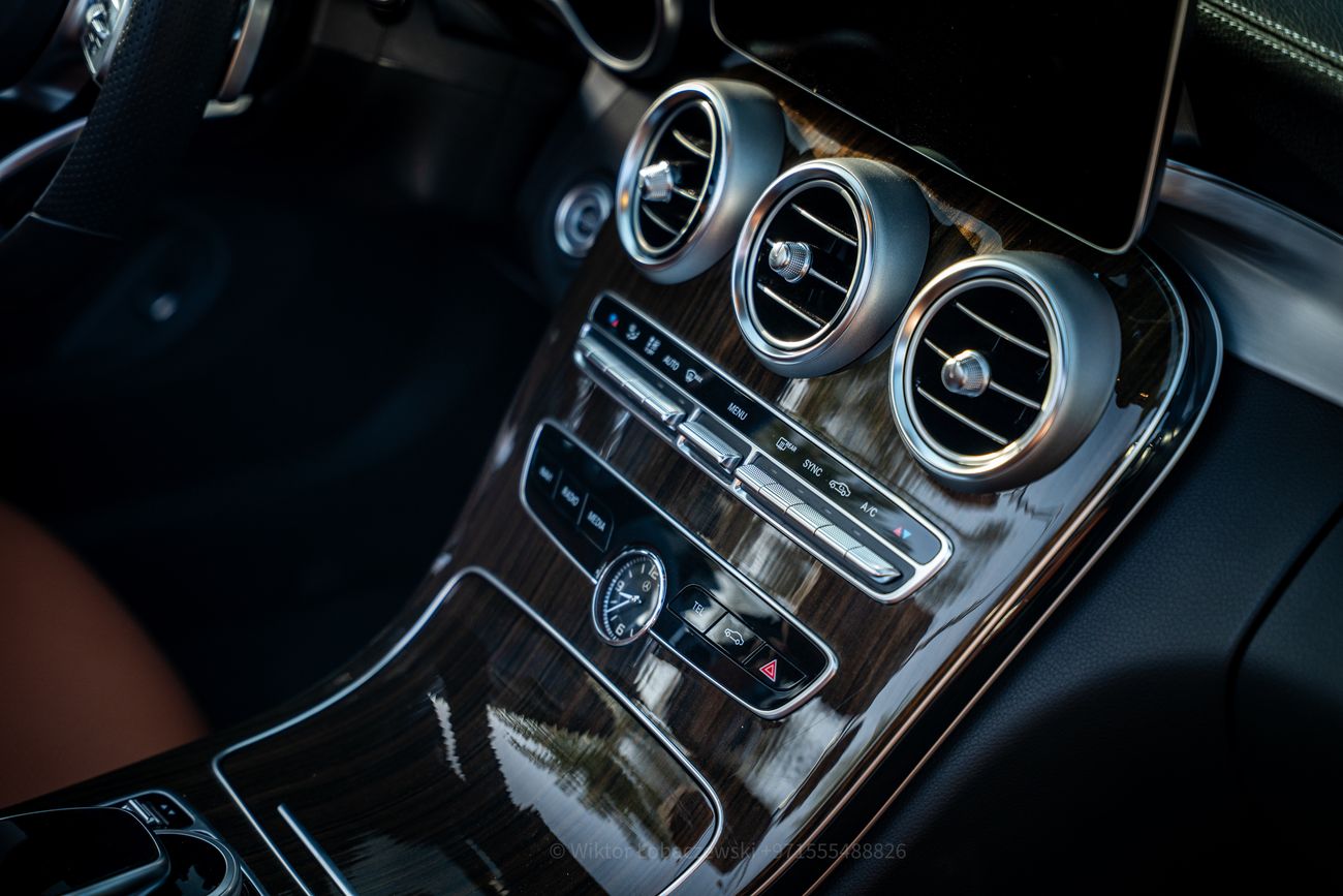 مرسيدس بنز C 300 كوبيه CONVERTIBLE , original paint, AMG line , FULL