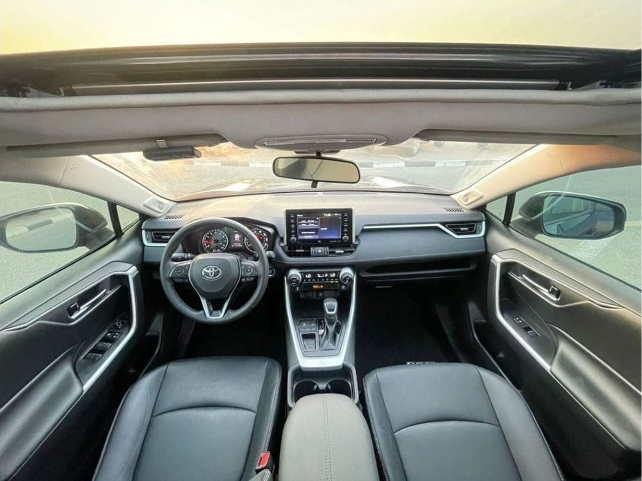 Toyota RAV4 2020 Toyota Rav4 XLE Premium+ 2.5L V4 Full Option With Radar Push Start & Electric Leather Seats - T