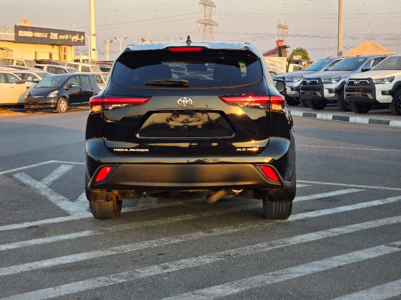 Toyota Highlander 2023 Model 2.4cc engine Sunroof, 4x4 and 7 seater