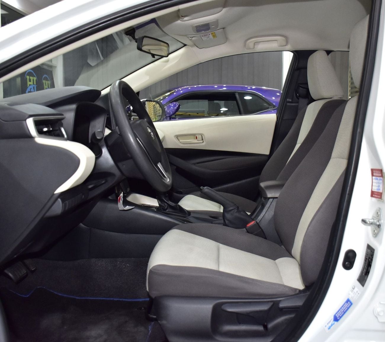 تويوتا كورولا EXCELLENT DEAL for our Toyota Corolla Hybrid ( 2020 Model ) in White Color GCC Specs