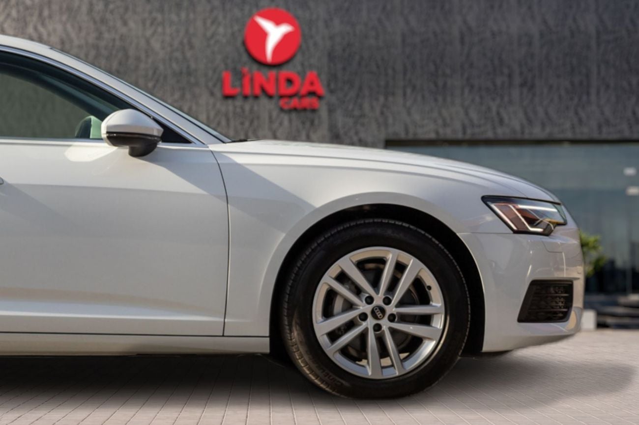 Audi A6 40 TFSI 2.0L Audi A6 40TFSI Station Wagon (LOW MILEAGE) 2024 GCC | Agency Warranty | Service Contract