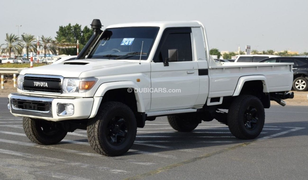 Toyota Land Cruiser Pick Up