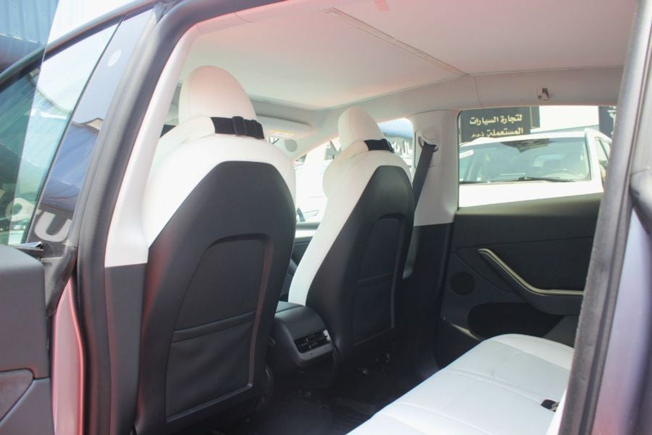 Tesla Model Y LONG RANGE